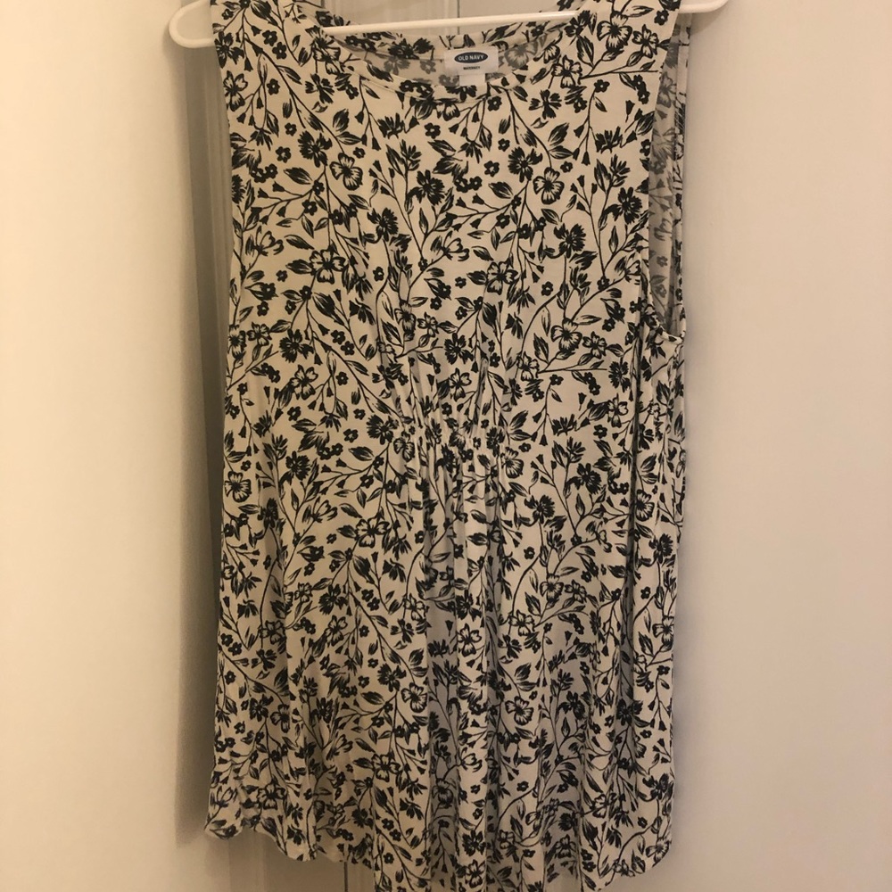 Black & White Floral Sleeveless Shirt